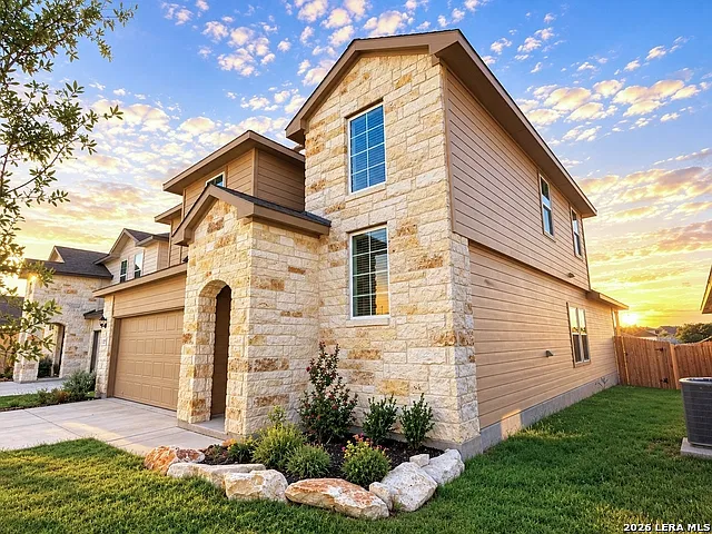 4 bed, 2.5 bath, 2336 sqft, $2,600 — Photo 3