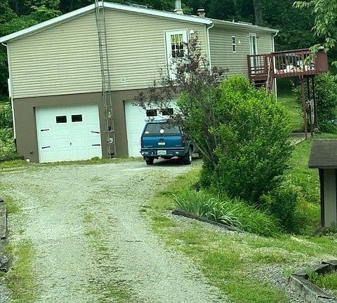 2nd image of 4000 Tabor Ridge Rd NE