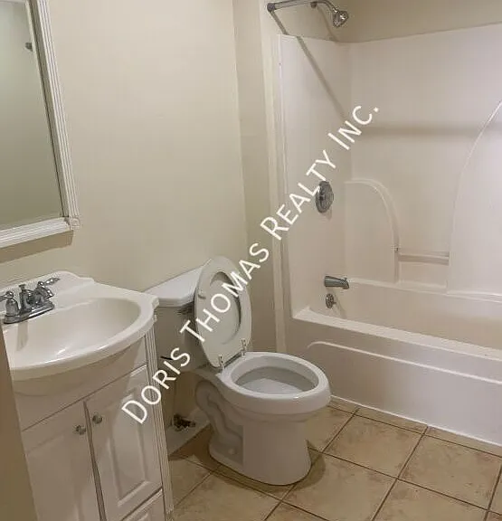2705 Stevens St — Photo 4