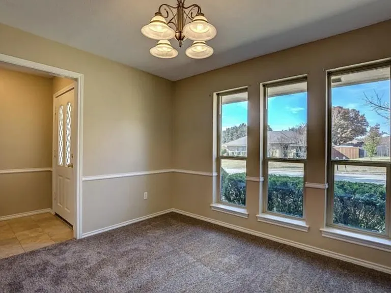 102 Teakwood Dr — Photo 6