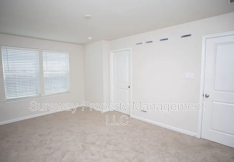 55 Elliot Ln — Photo 31