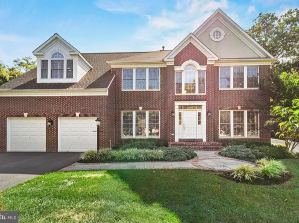 711 Pumphrey Farm Dr, Millersville, MD 21108