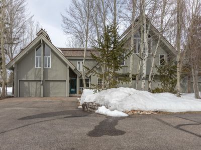 3075 N White Pine Ln, Wilson, WY, 83014