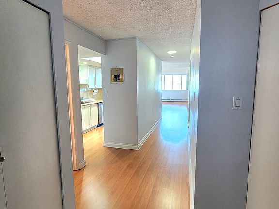 4th image of 11881 88th Ave #201