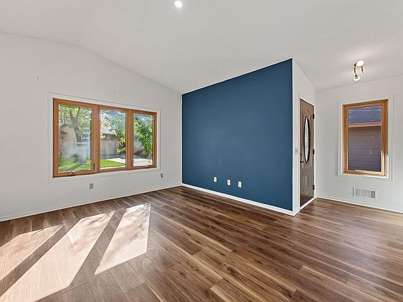 3rd image of 5347 Emerald Way