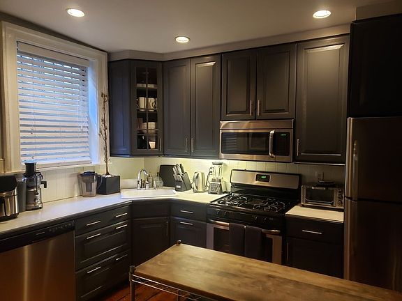 5th image of 265 W 30th St Frnt 2