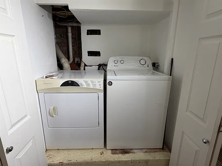 41 Thorndike St #1 — Photo 8