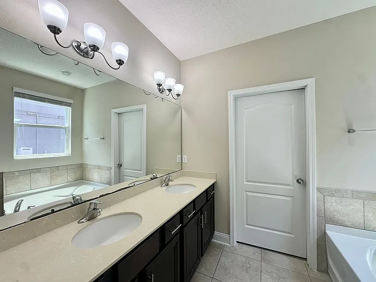 481 Shetland Dr — Photo 16