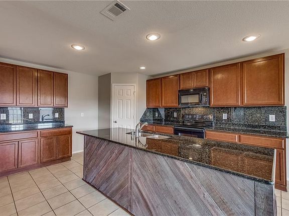 3rd image of 14725 Sawmill Dr