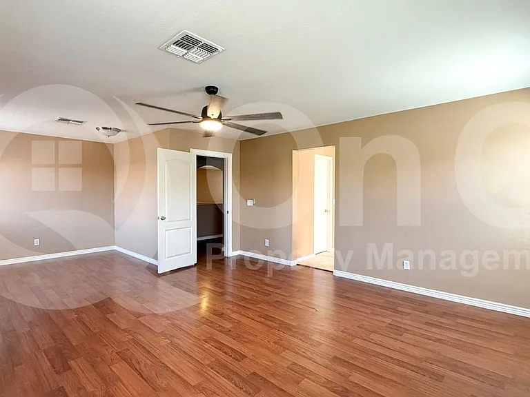 2714 E Birchwood Pl — Photo 8