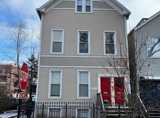 2451 N Marshfield Ave #2F, Chicago, IL 60614