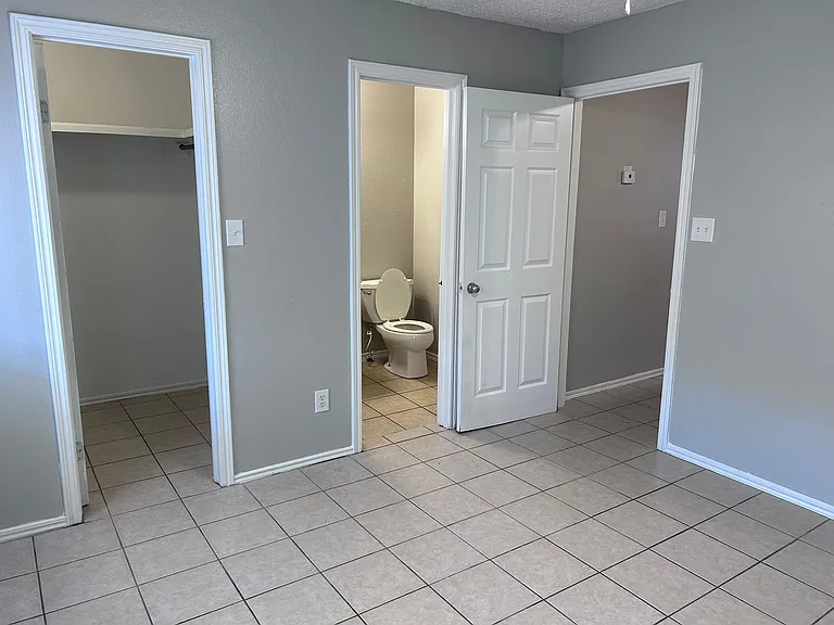 2202 W Elisa Ln #16 — Photo 15