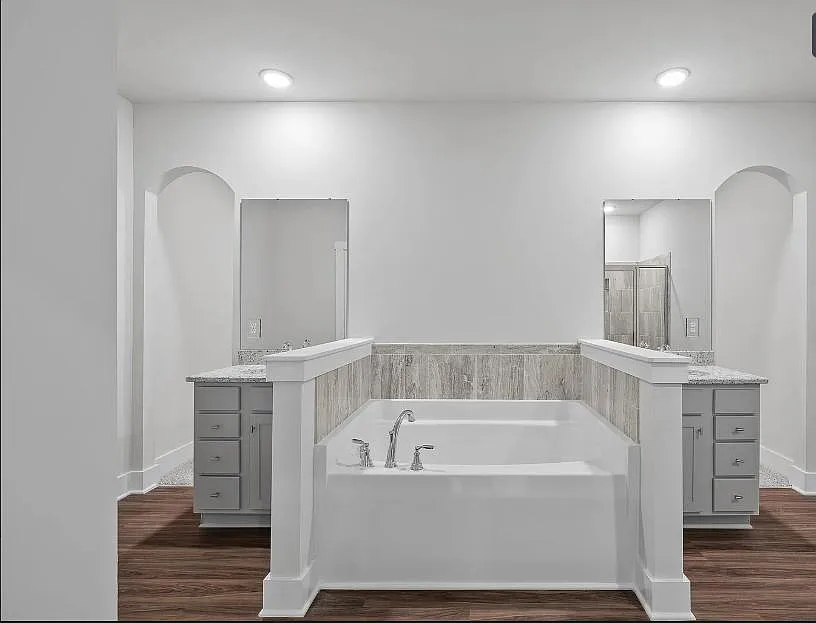 Bathroom - Hutchinson Rd