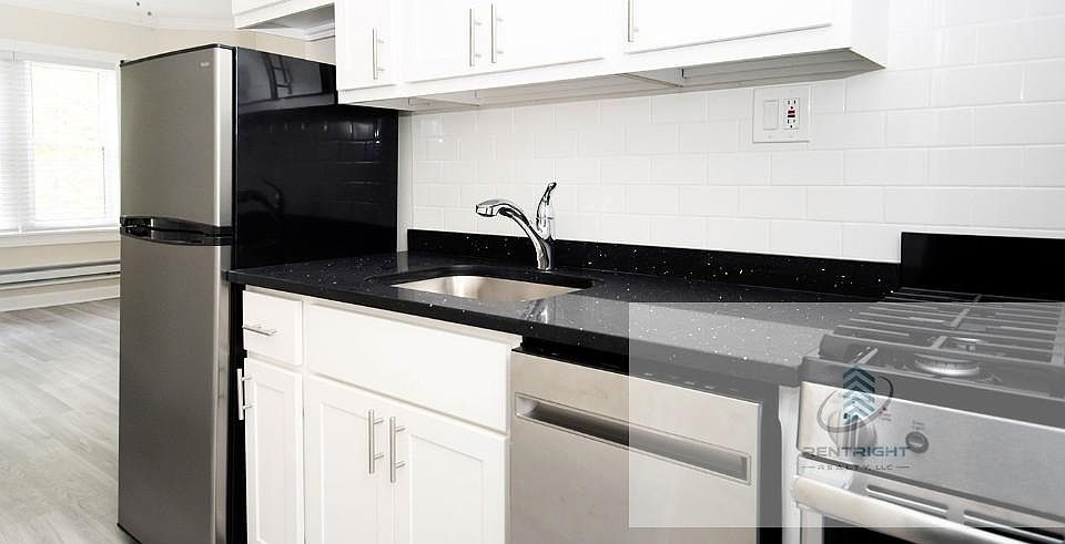 1st image of 646-48 W Roscoe St #646-1N