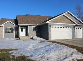 1516 Lavender Ave S, Sartell, MN 56377