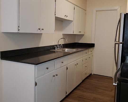5th image of 1115 N L St #B01