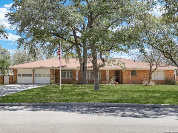 8002 Robin Rest, San Antonio, TX 78209