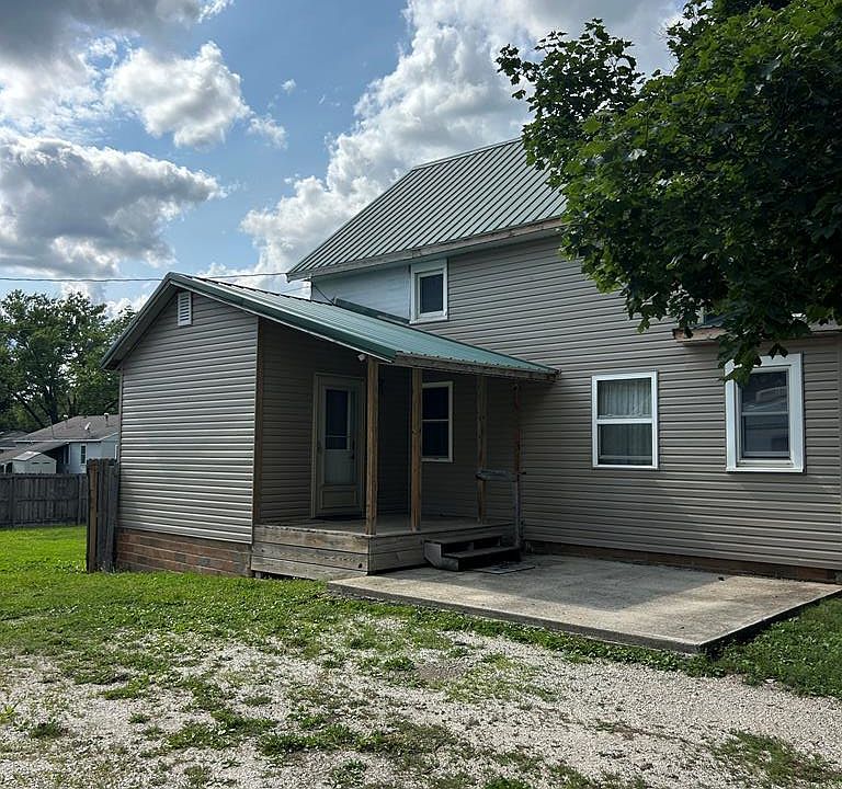 1st image of 408 9th St N
