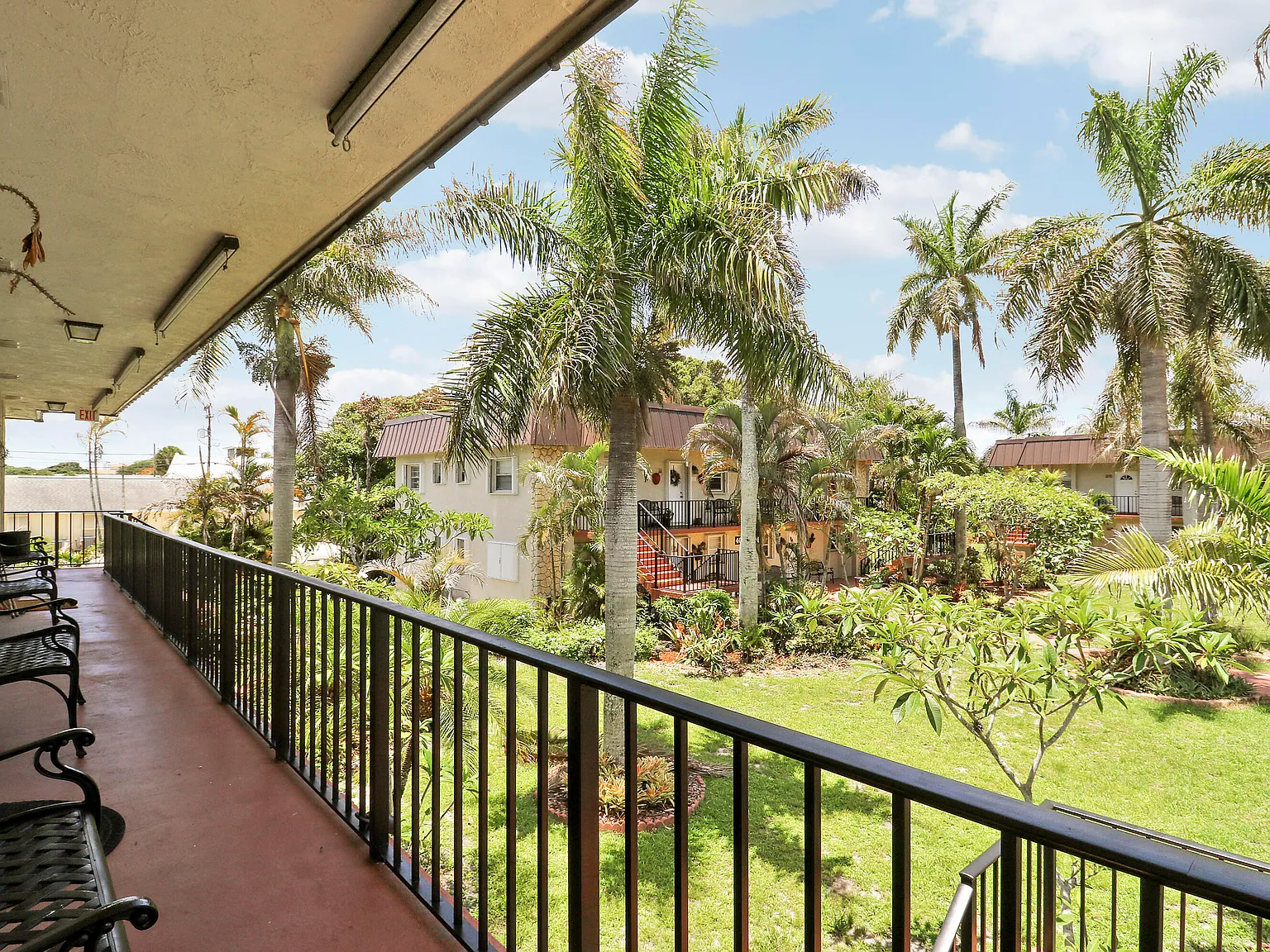 2 bed, 1.5 bath, 1000 sqft, $3,500 — Photo 3