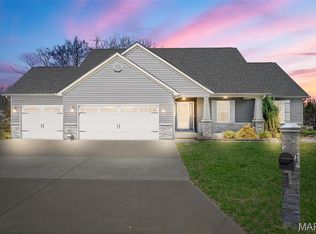 713 Vicksburg Ln, Wright City, MO 63390