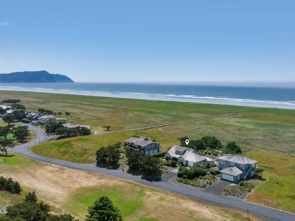 4930 Fairway Dr S, Seaside, OR 97138