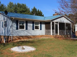 102 Dinlake Ct, Forest, VA 24551