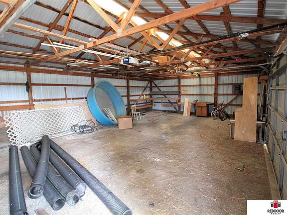 4th image of 27918 Adams St