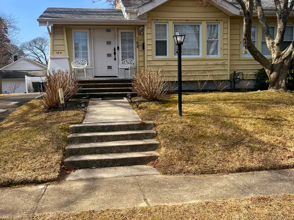 184 Ridgewood Ave, Oakhurst, NJ 07755