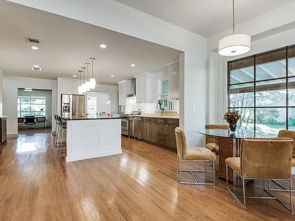 4th image of 203 Larkwood Dr