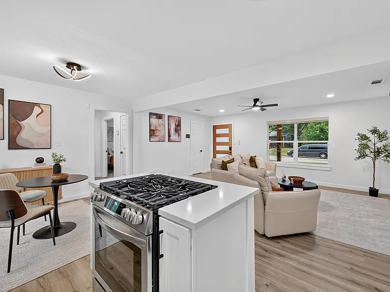 Patterson Dr — Photo 9