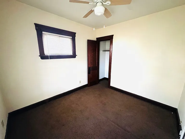 14012 Glendale Ave — Photo 12