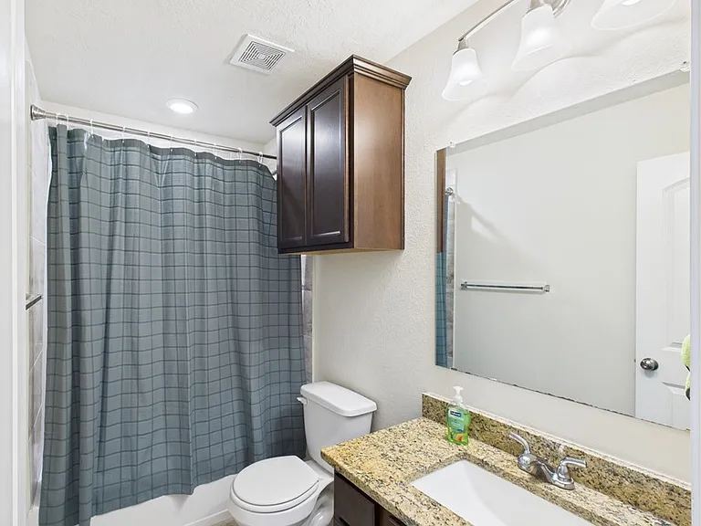 2102 Polmont Dr — Photo 17