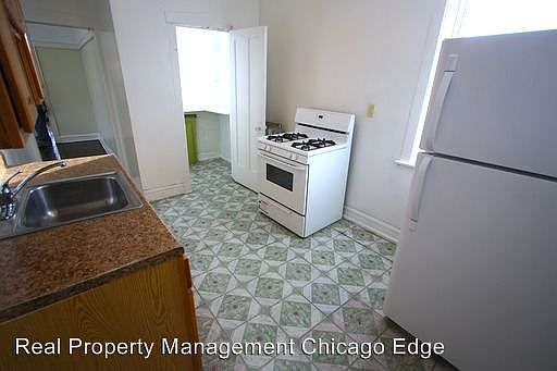 2nd image of 4548 N Sawyer Ave