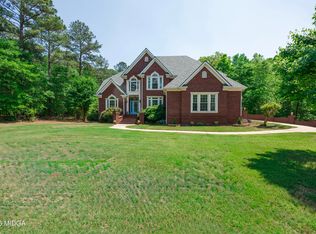 102 Tee Dr, Forsyth, GA 31029
