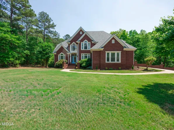 102 Tee Dr, Forsyth, GA 31029
