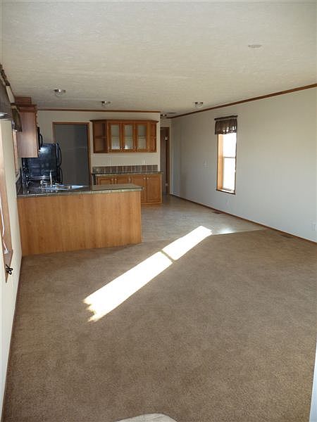 Living Area 146 American Avenue