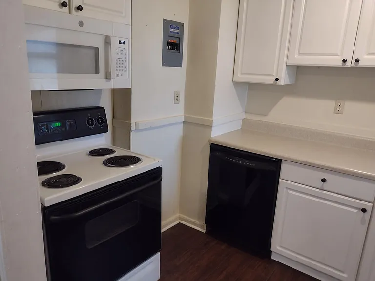 712 Fairway Ave — Photo 9