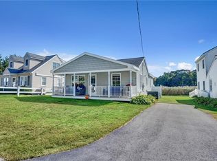 25 Beach Ave, Niantic, CT 06357