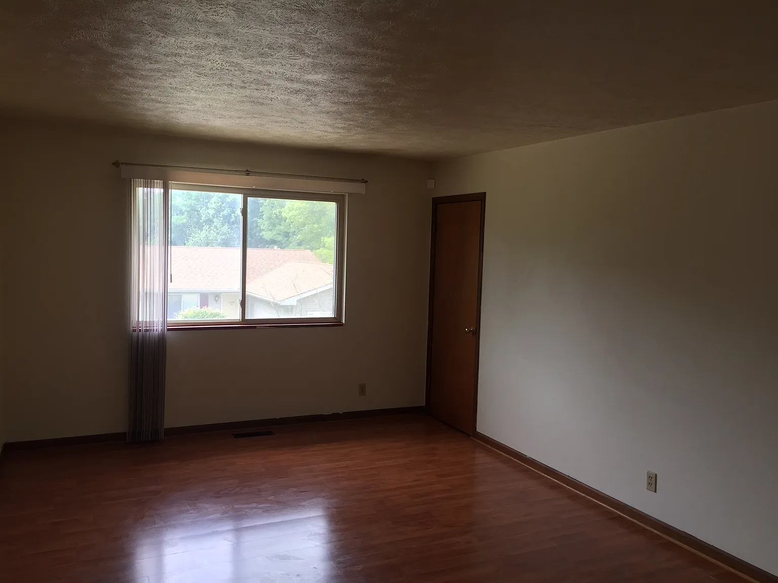 2 bed, 900 sqft, $1,025 — Photo 4