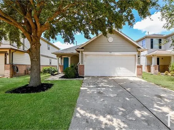 7707 Cypress Edge Dr, Cypress, TX 77433
