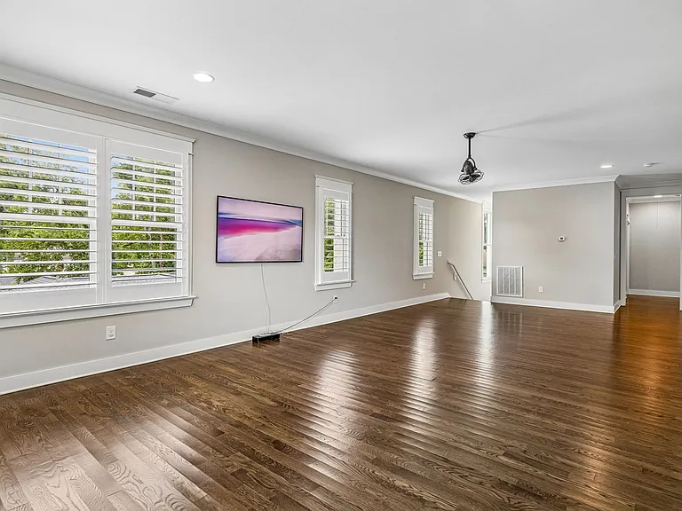 124B Lincoln Ct — Photo 45