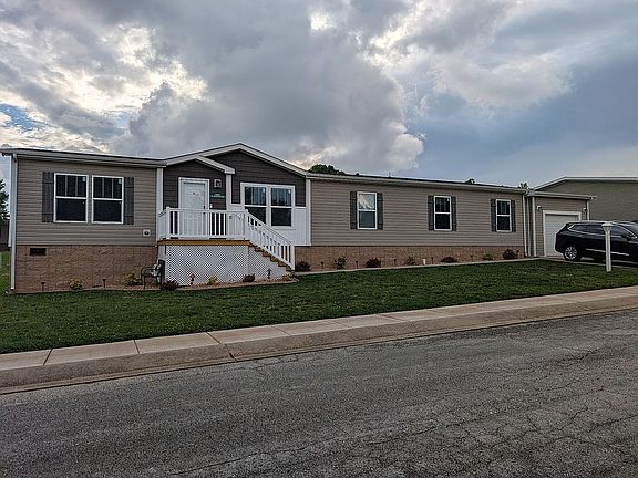 2nd image of 2801 S Planter Rd