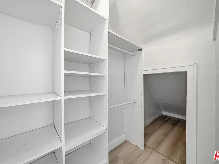 5754 Melrose Ave — Photo 12