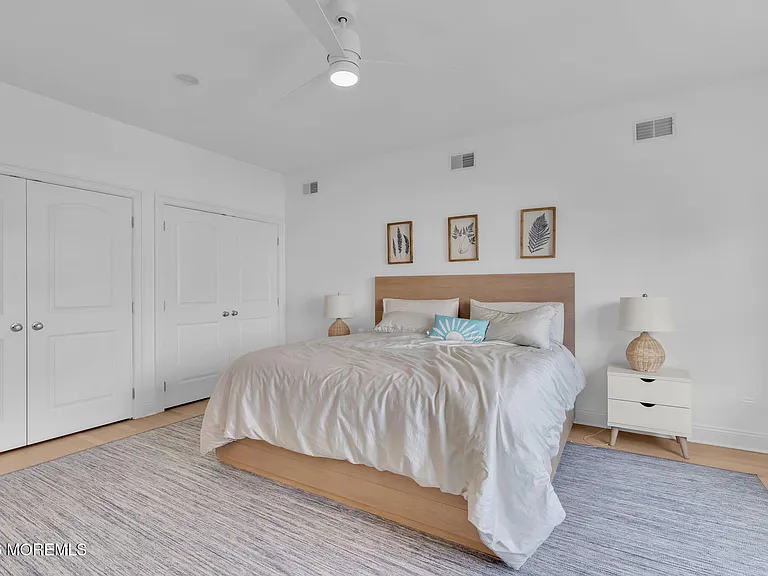 112 Sylvania Ave — Photo 45
