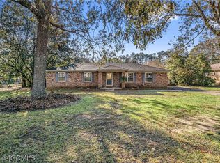 9701 Sunview Dr, Semmes, AL 36575