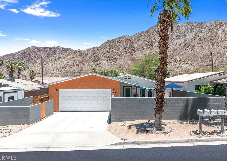1st image of 54700 Avenida Herrera
