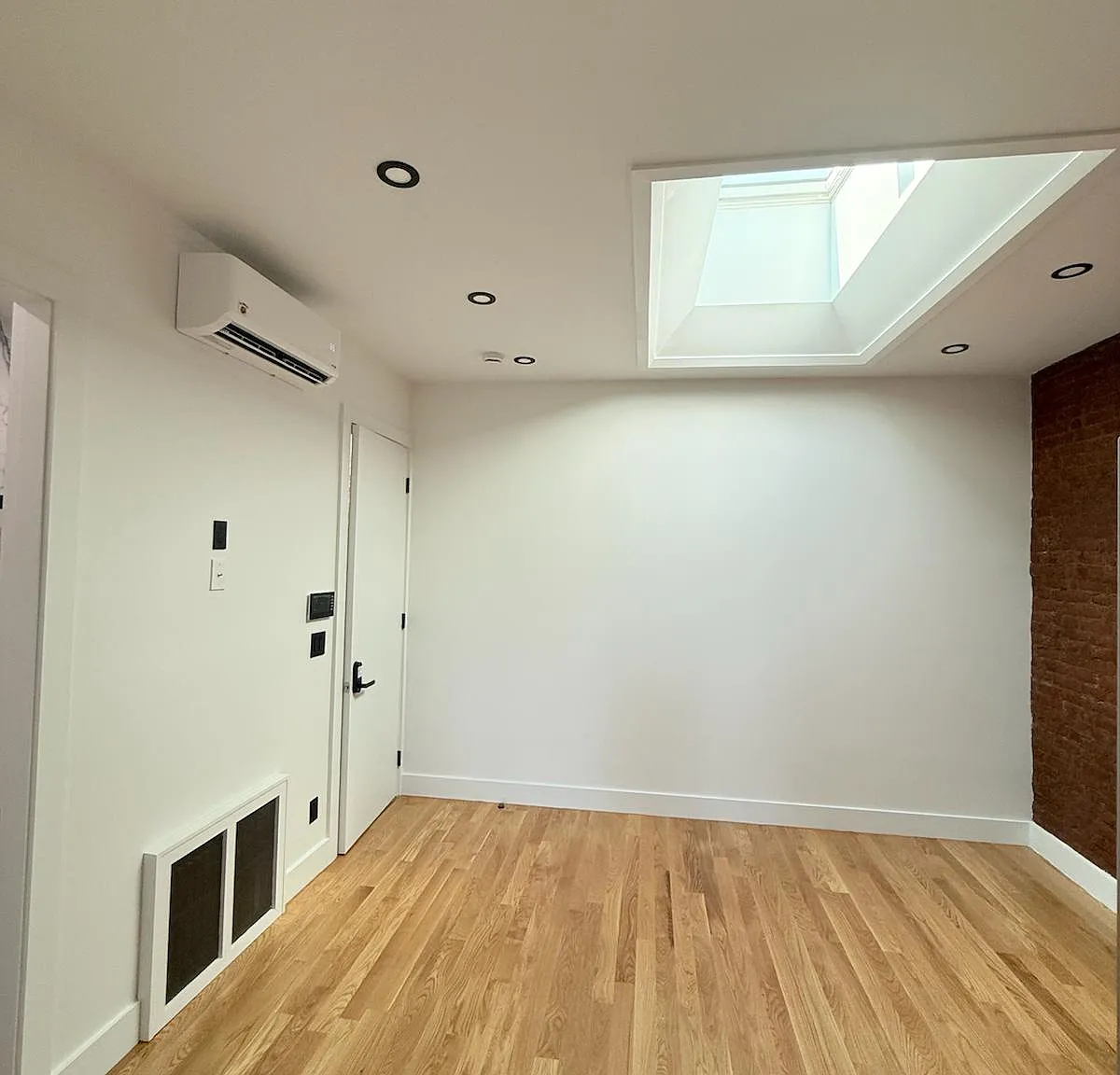 60-82 Catalpa Ave — Photo 3