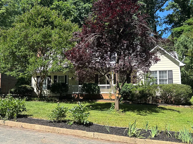 101 Inglewood Ct — Photo 25
