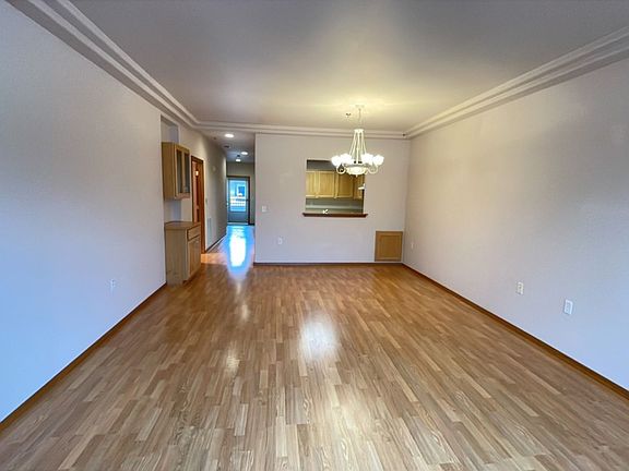 2nd image of 834 Pavilion Pl