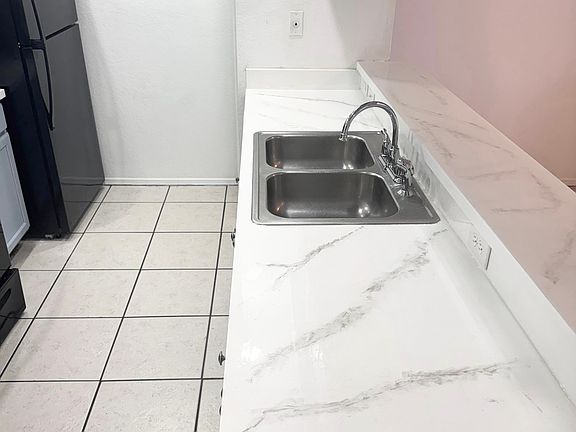 5th image of 2346 Prime Cir APT B